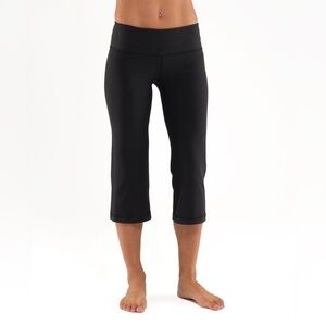 Lululemon Groove Crop Black Size 2 Women’s Stretch Stitching Yoga Leggings Run